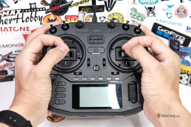Radiomaster Boxer Radio Transmitter Fingers Hold Pinch Hand